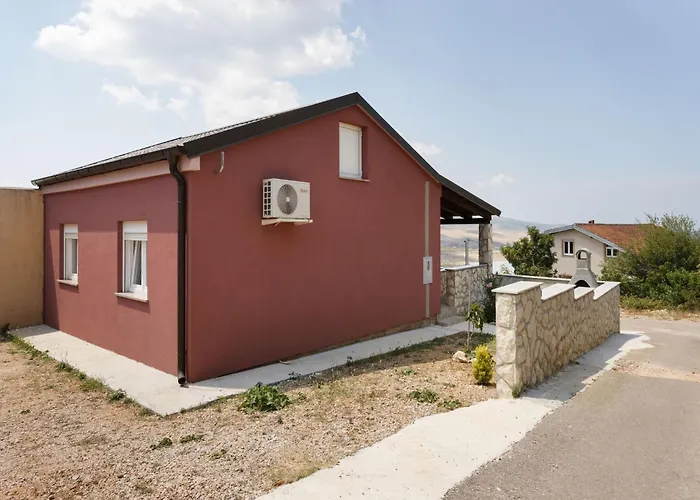 Dom wakacyjny In Jasenice Near Modric Cave Rovanjska