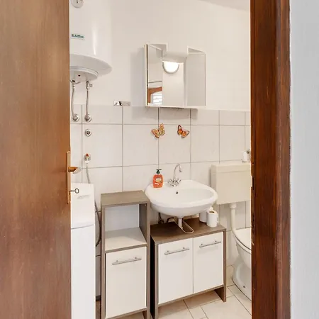 בית נופש In Jasenice Near Modric Cave